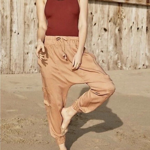 Free People Movement Harem Pants Rise To The Sun Slouchy Loose Fit Tan XS - Picture 1 of 6